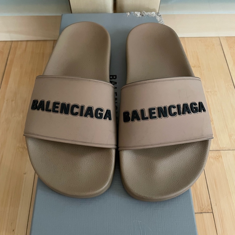 Balenciaga Pool Slides Size 35 - image 1